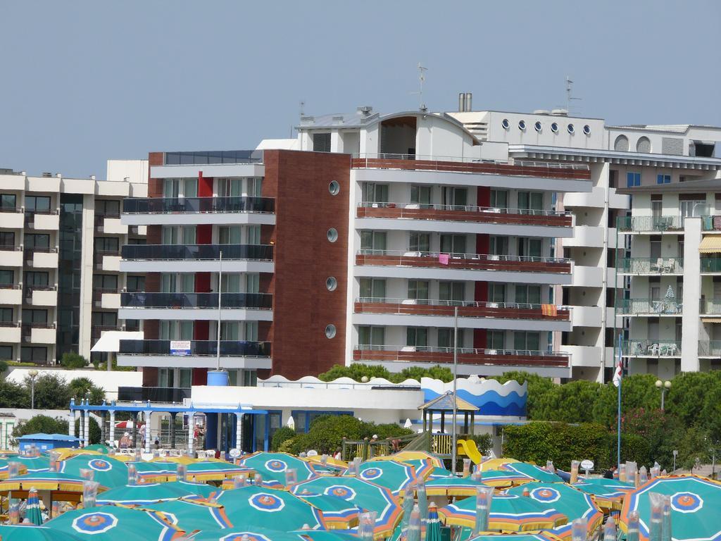 Residence Panorama Apart Hotel Бибионе Экстерьер фото